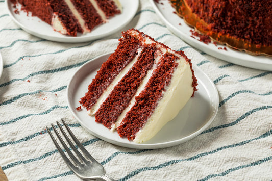 Janet’s Astoria Cake (Red)